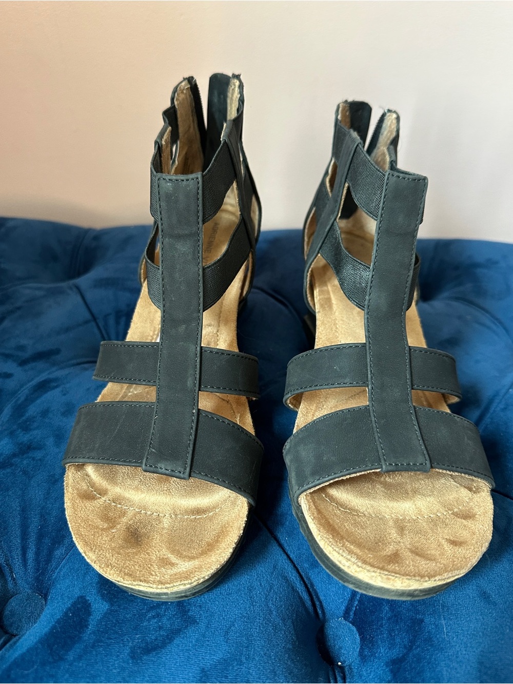 Adrienne Vittadini Tariana Women’s Black Strappy Gladiator Wedge Sandals